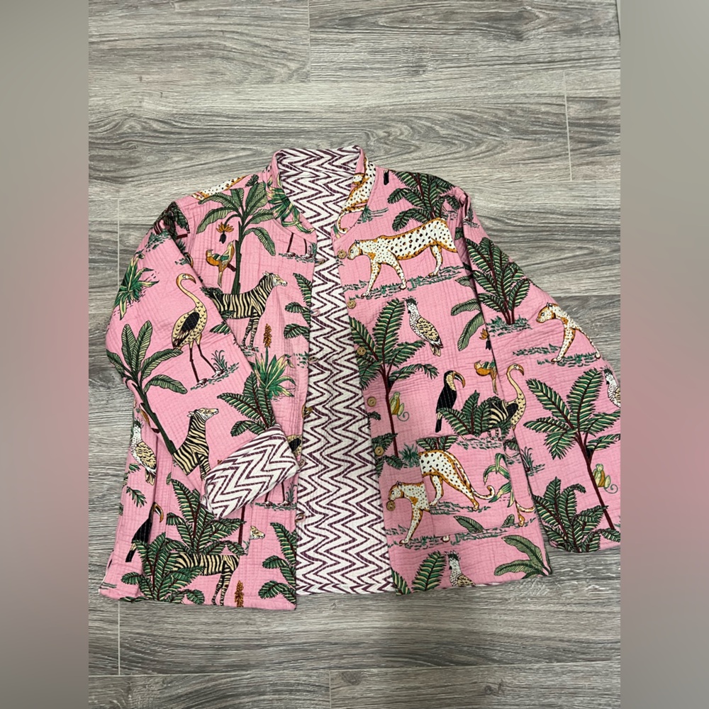 New Pink Animal Print Quilted Reversible Women's Jacket Size XL Made in India